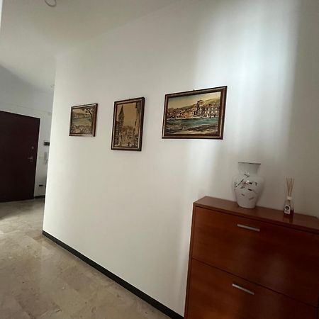 Casa Vacanze Tardy E Benech Savona Bagian luar foto